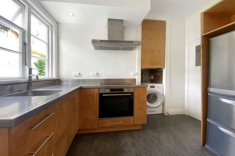 Photo of property in Ionian Flats, 123-125 Brougham Street, Mount Victoria, Wellington, 6011