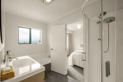 Photo of property in 2 Aldermen Avenue, Papamoa Beach, Papamoa, 3118