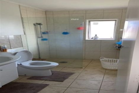 Photo of property in 21 Myers Road, Manurewa East, Auckland, 2102