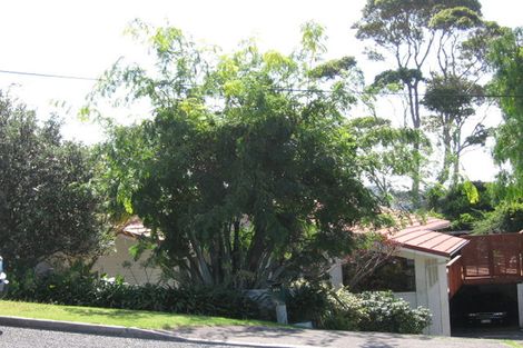 Photo of property in 101 Matipo Road, Mairangi Bay, Auckland, 0630