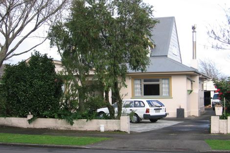 Photo of property in 16 Ake Ake Avenue, Hokowhitu, Palmerston North, 4410