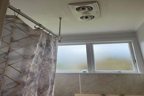 Photo of property in 2/5 Carolyn Street, Manukau, Auckland, 2025