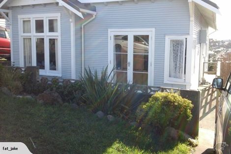 Photo of property in 16 Milne Terrace, Island Bay, Wellington, 6023