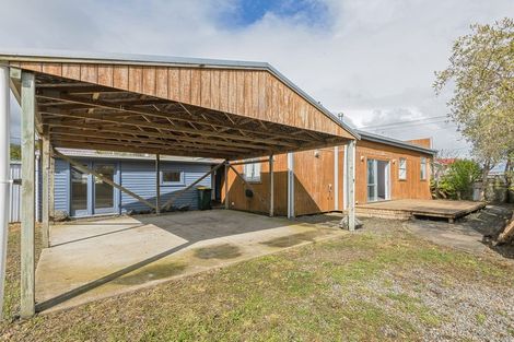 Photo of property in 2 Kowhai Street, Tokomaru, Palmerston North, 4474