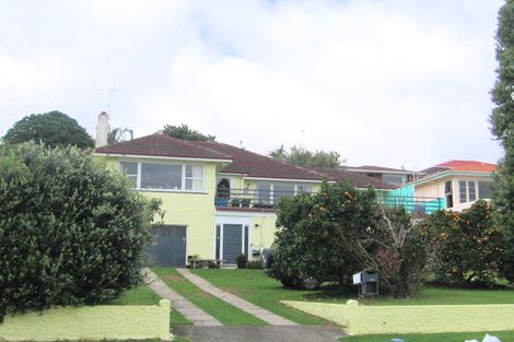 Photo of property in 35 Seaview Road, Otumoetai, Tauranga, 3110