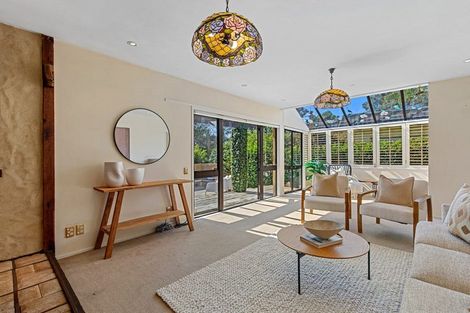 Photo of property in 4 Saddleback Rise, Murrays Bay, Auckland, 0630