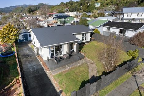 Photo of property in 3 Crystal Grove, Birchville, Upper Hutt, 5018