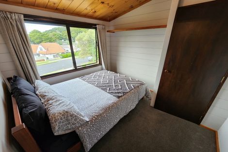 Photo of property in 12 The Glade South, Pukekohe, 2120