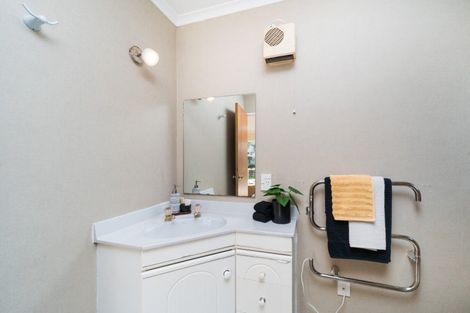 Photo of property in 126 John F Kennedy Drive, Milson, Palmerston North, 4414
