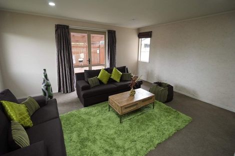 Photo of property in 21 Cleveland Heights, Kelvin Grove, Palmerston North, 4414