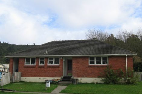 Photo of property in 8 Wainhouse Street, Stokes Valley, Lower Hutt, 5019
