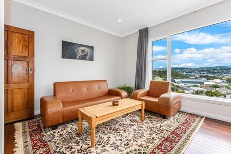 Photo of property in 18 Elphinstone Avenue, Strathmore Park, Wellington, 6022