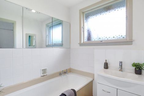 Photo of property in 29 Oldwood Street, Bishopdale, Christchurch, 8053