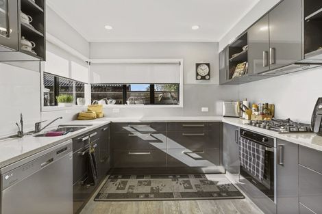 Photo of property in 4b Burn-murdoch Street, St Andrews, Hamilton, 3200