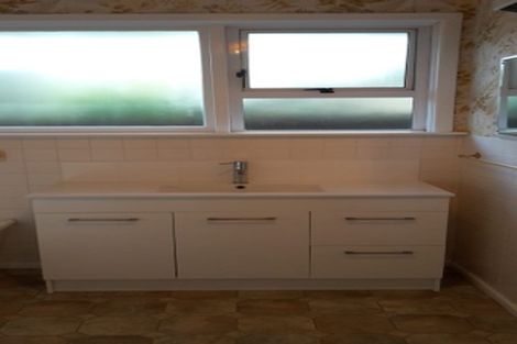 Photo of property in 77 Cutts Road, Russley, Christchurch, 8042