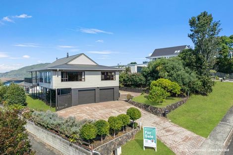 Photo of property in 8 Tairua Heights, Tairua, 3508