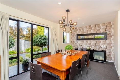 Photo of property in 8 Dorfold Mews, Avonhead, Christchurch, 8042