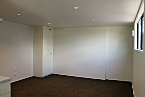 Photo of property in 1/8 Benchmark Drive, Massey, Auckland, 0614