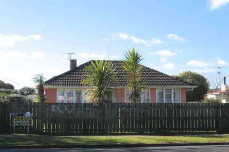 Photo of property in 3/28 Kelvin Road, Papakura, 2110