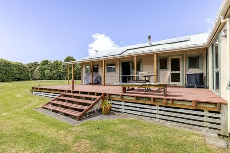 Photo of property in 280 Corbett Road, Paraite, New Plymouth, 4373
