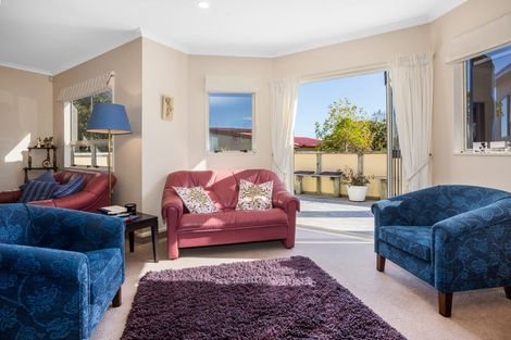 Photo of property in 112 Eskdale Road, Papakowhai, Porirua, 5024