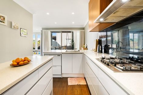 Photo of property in 7n Clearwater Cove, West Harbour, Auckland, 0618