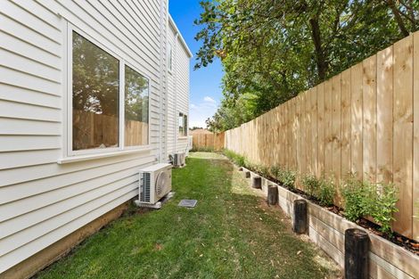 Photo of property in 4c Towra Place, Botany Downs, Auckland, 2010