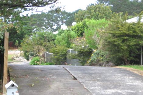 Photo of property in 9 Kirby Street, Glendene, Auckland, 0602