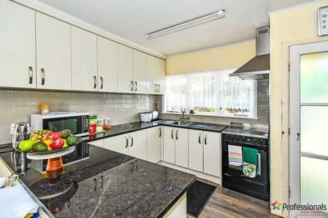 Photo of property in 11 Staines Avenue, Mangere East, Auckland, 2024