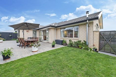 Photo of property in 18 Globe Bay Drive, Templeton, Christchurch, 8042