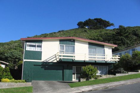 Photo of property in 5 Old Coach Road, Johnsonville, Wellington, 6037