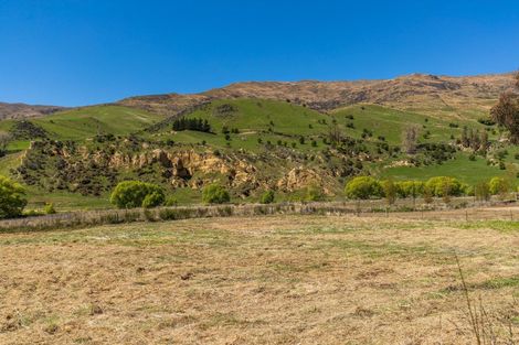 Photo of property in 5 Cardrona Valley Road, Wanaka, 9305