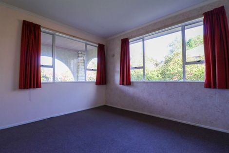 Photo of property in 60 Timaru Road, Waimate, 7924