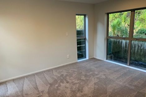 Photo of property in 8a Regency Place, Sunnynook, Auckland, 0632