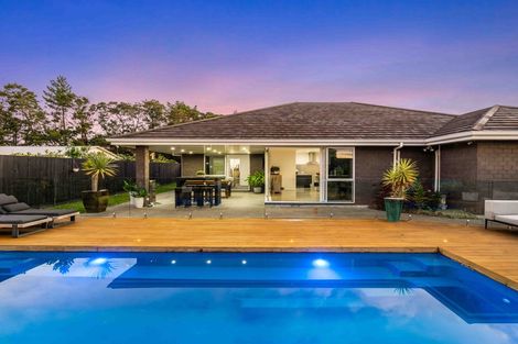 Photo of property in 35a Trigg Road, Huapai, Kumeu, 0810