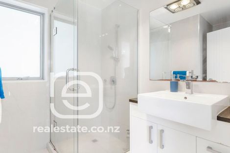 Photo of property in 33 Whekau Drive, Takanini, 2112