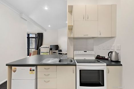 Photo of property in Terrace Garden Apartments, 7e/120 The Terrace, Wellington Central, Wellington, 6011