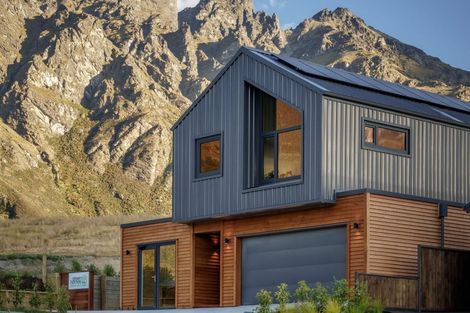Photo of property in 35 Jack Hanley Drive, Jacks Point, Queenstown, 9371