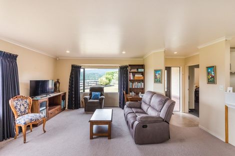 Photo of property in 32 Stoneleigh Lane, Aokautere, Palmerston North, 4471