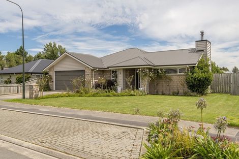 Photo of property in 20 Pemberton Drive, Darfield, 7510