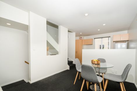 Photo of property in 15 Albionvale Road, Glen Eden, Auckland, 0602