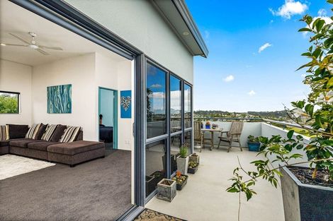 Photo of property in 62 Stanmore Bay Road, Stanmore Bay, Whangaparaoa, 0932