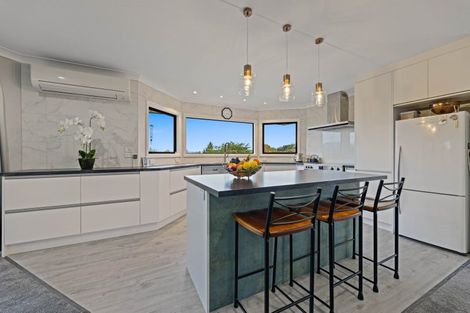 Photo of property in 34 Kinder Street, Acacia Bay, Taupo, 3330