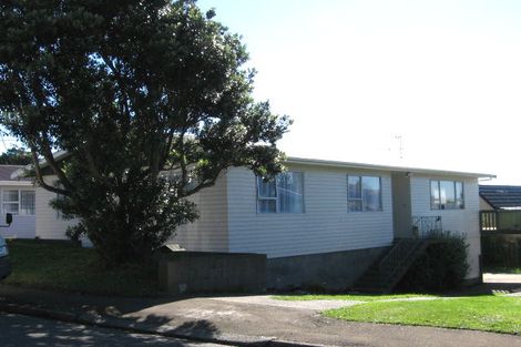 Photo of property in 6 Kahikatea Grove, Paparangi, Wellington, 6037