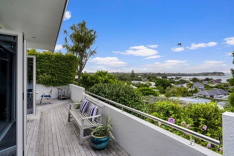 Photo of property in 17a Beach Road, Manly, Whangaparaoa, 0930