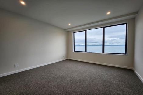 Photo of property in 8/148 Evans Bay Parade, Roseneath, Wellington, 6021