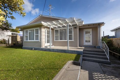 Photo of property in 40 Robe Street, New Plymouth, 4310