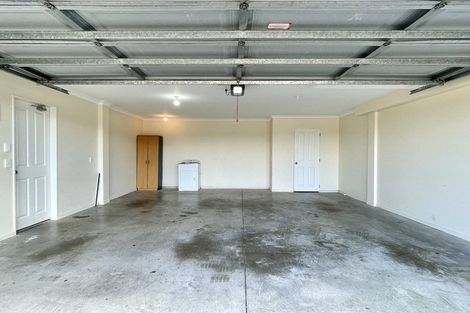 Photo of property in 37c Waverton Terrace, Churton Park, Wellington, 6037