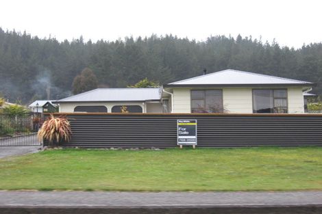 Photo of property in 46 Omapere Street, Dobson, Greymouth, 7805