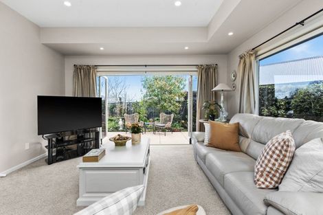 Photo of property in 12 Washington Place, Havelock North, 4130